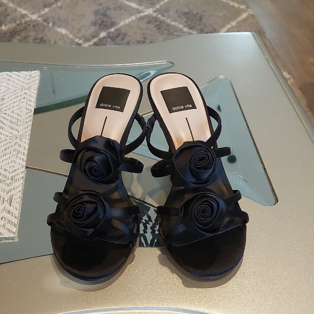 Dolce Vita Black Floral Heels - Height: 3.5 inches